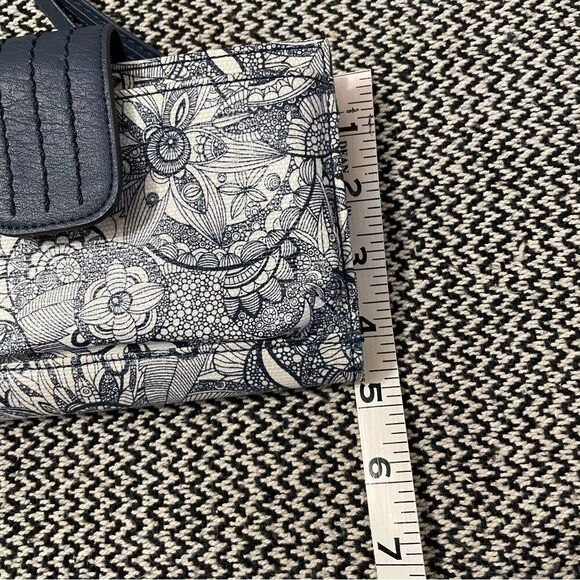 Sakroots Olympic Navy Floral Crossbody Phone Holder Wallet - Picture 9 of 11